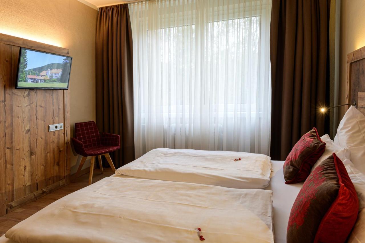 Waldhotel Berghof Луизенталь Экстерьер фото