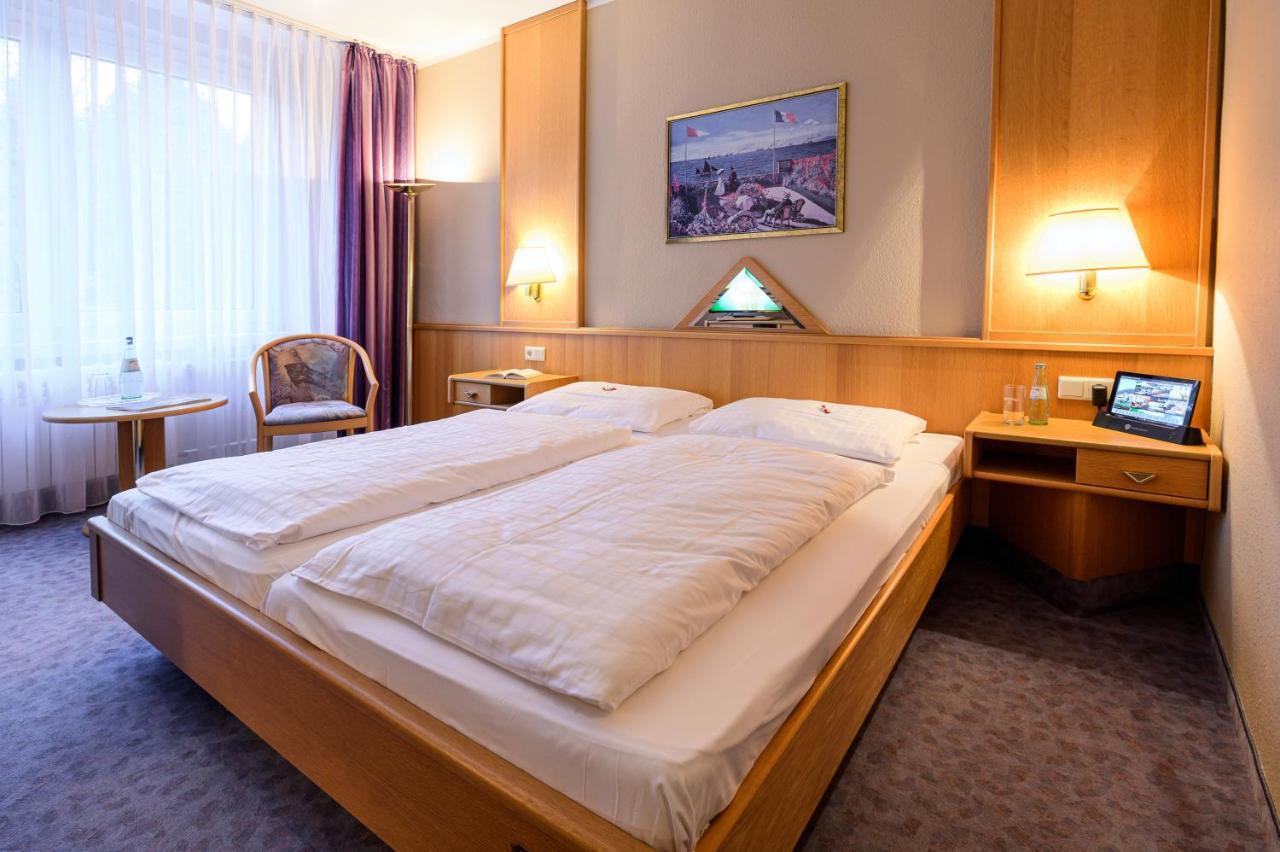 Waldhotel Berghof Луизенталь Экстерьер фото